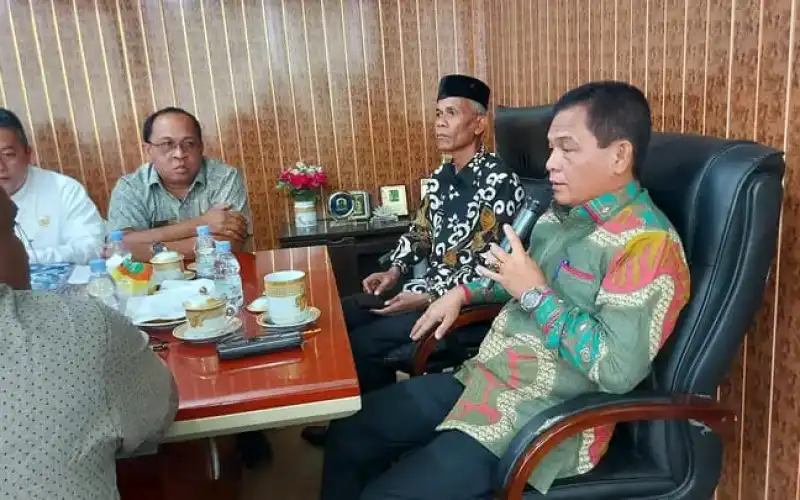 Hadirkan Kemenko Marves Ke Simeulue, Bukti Ahmadlyah Berkinerja Baik