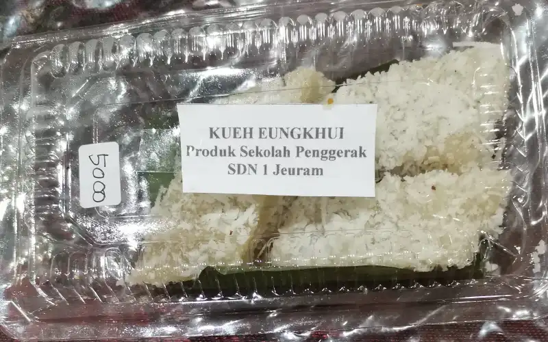 Kuweh Eungkhui Tarik Perhatian Pengunjung Ramadan Fair Nagan Raya