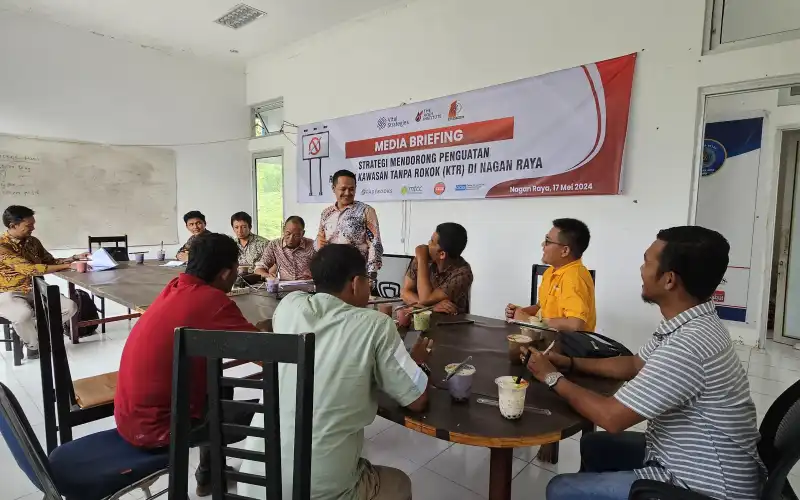 The Aceh Institute Atur Strategi KTR di Nagan Raya dengan Wartawan