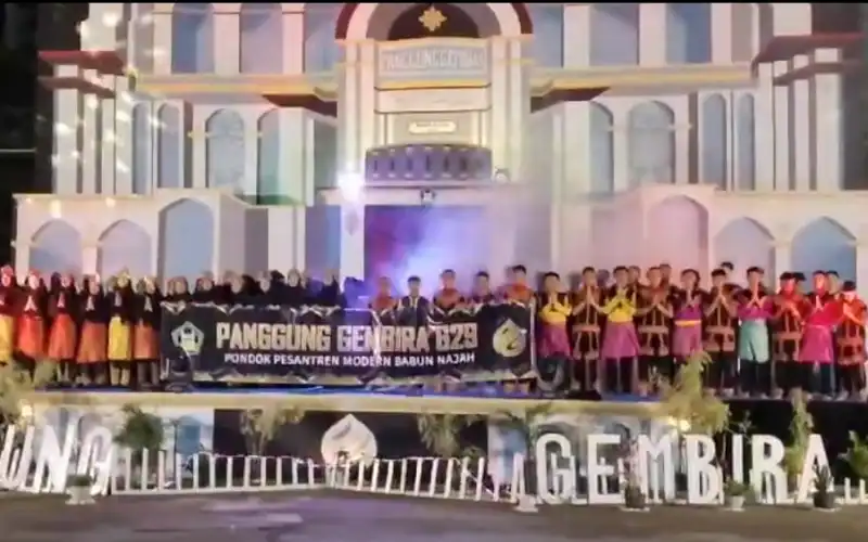 Meriah, Ribuan Masyarakat Hadiri Panggung Gembira 629 Pesantren Babun Najah