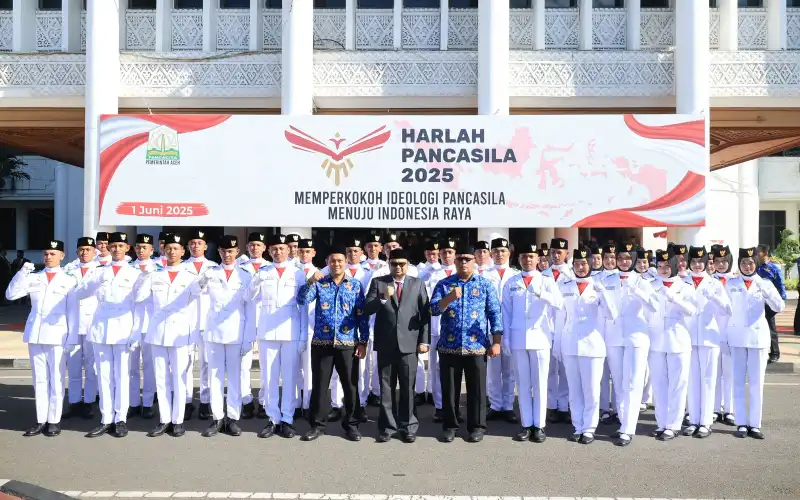 Sukses Kibarkan Bendera Pada Hari Pancasila, Kesbangpol Aceh Apresiasi Tim Paskibraka Aceh