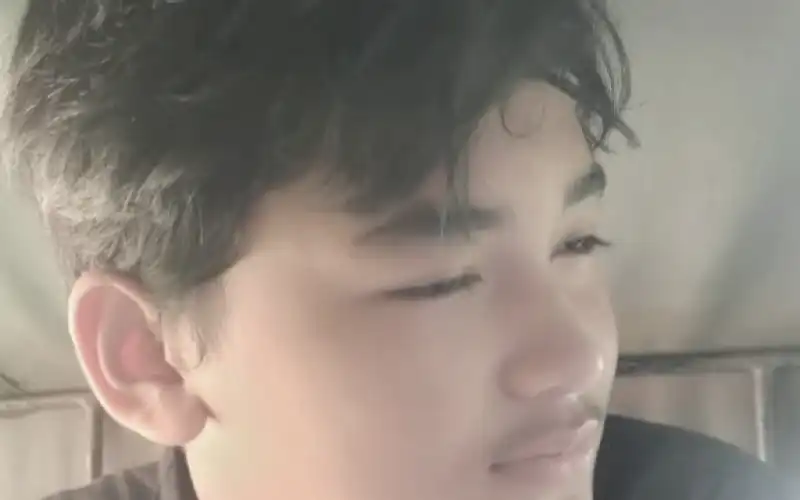 Ketika Sepatu Futsal Kalah oleh Kemanusiaan &lrm;