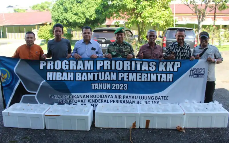 Salurkan 100 Ribu Benih Ikan Bandeng, Dandim Abdya : Menekan Resiko Inflasi