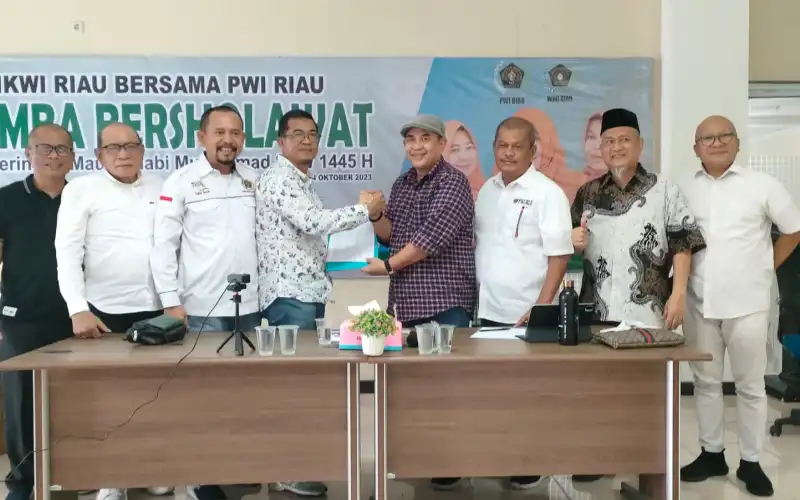 Raja Isyam Azwar Terpilih Sebagai Plt Ketua PWI Riau Zufra Irwan Plt Ketua DK