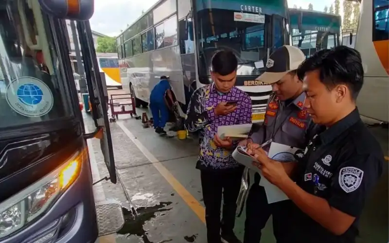 Jelang Nataru, Dishub Kabupaten Tangerang Cek Kelayakan Bus&nbsp;