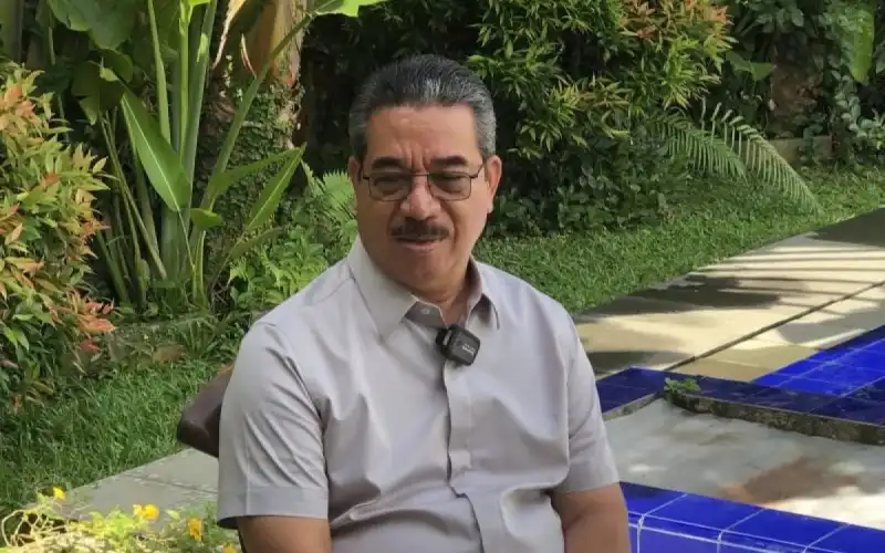 Hendrik Lewarissa Janji Lihat Pendidikan di Wilayah 3T