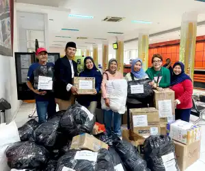 Peduli Korban Banjir, Warga Bukit Petro - Sawangan Village Galang Aksi Kemanusiaan&nbsp;