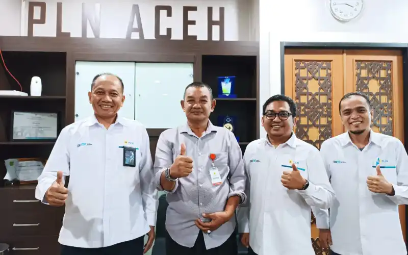 Diskusi Dengan Ketua Kadin Simeulue, GM PLN Aceh Berharap Masyarakat Bersabar Karena Mesin Sedang Dirakit