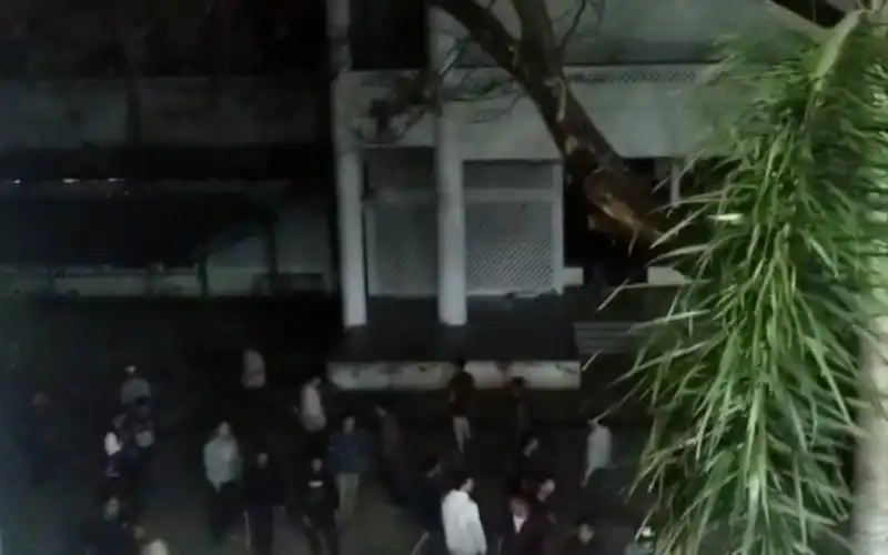 Fakultas Pertanian USK Diserang Ratusan OTK, Sejumlah Sepmor dan Sekretariat Mahasiswa Hancur Dirusak Massa