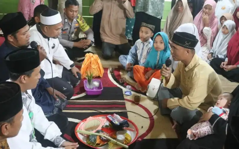 7 Warga Asal Nias Sumut Resmi Bersyahadat di Nagan Raya