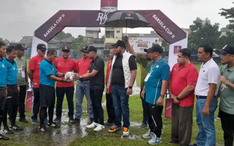 Wakil Ketua DPRA Safaruddin Buka Turnamen Bola Kaki Barsela Cup II