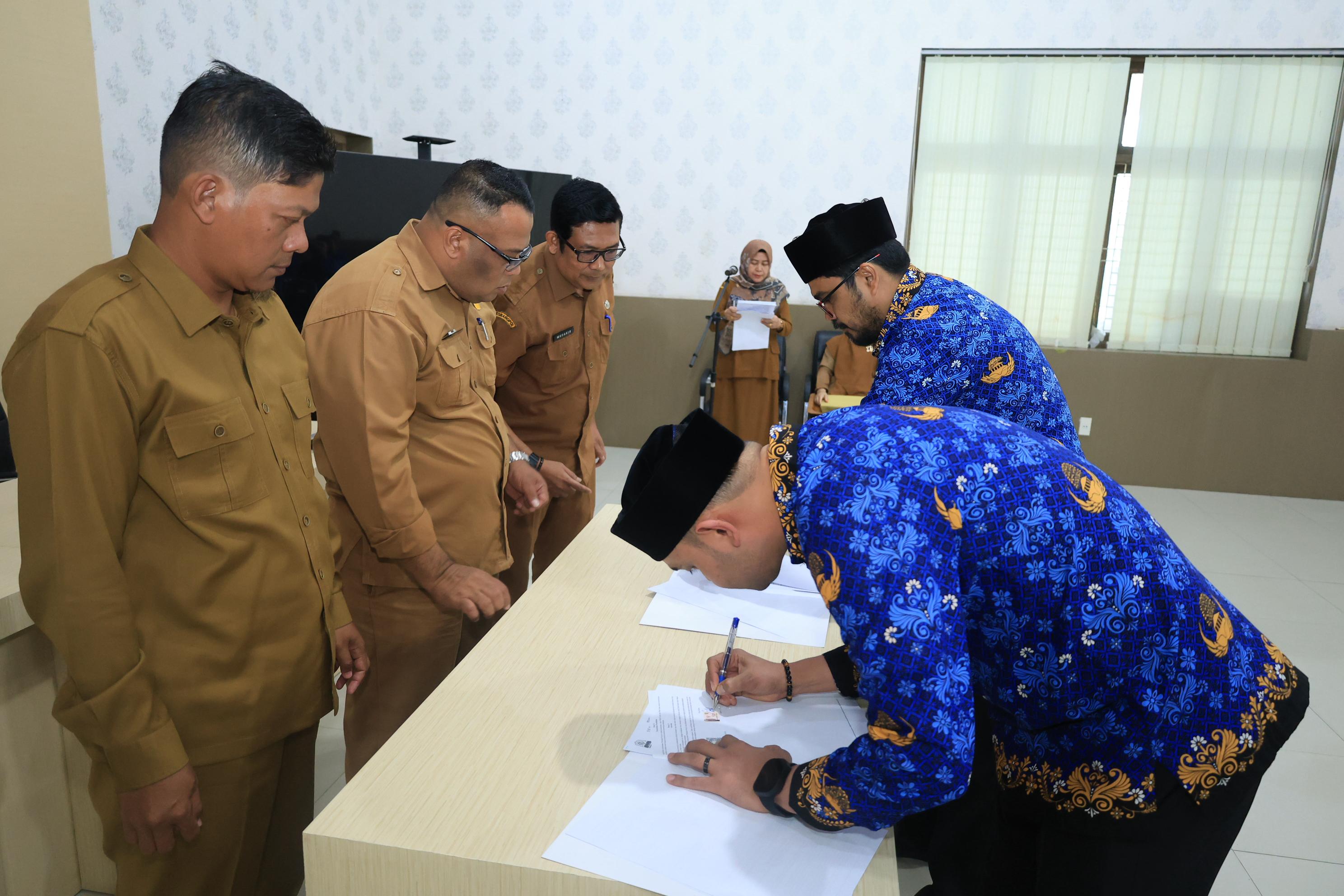 36 PPPK Kesbangpol Aceh Resmi Dilantik, Disiplin dan Tanggungjawab Jadi Pesan Utama